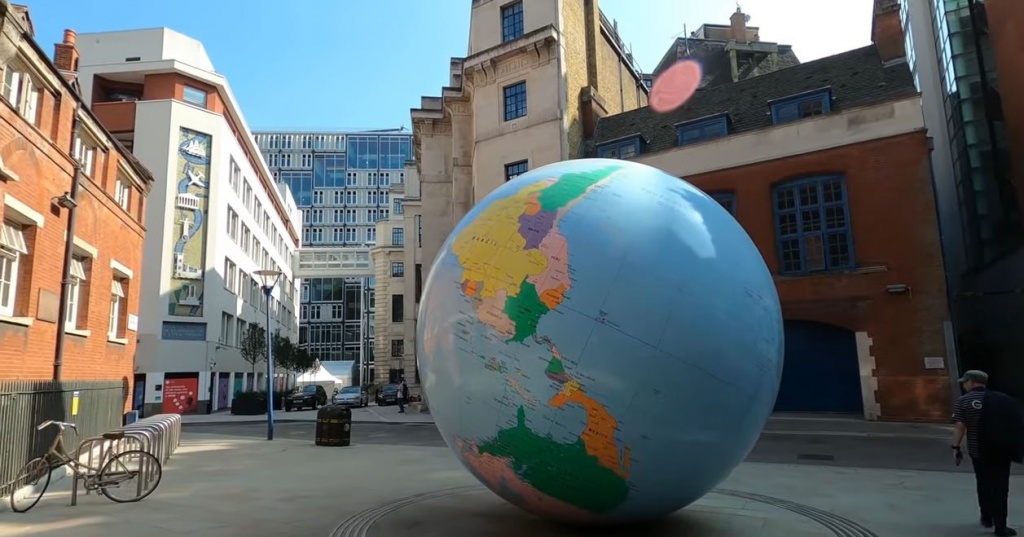 lic. iur. HSG, LL.M., Attorney at Law & Notary Public Bruno Heynen (English speaking lawyer for